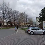 Xzllenz - 4 Schlafzimmer, Zentral, Parken, U-Bahn, 2 Baeder, 4 Smart-Tv, Optional Einzelbett