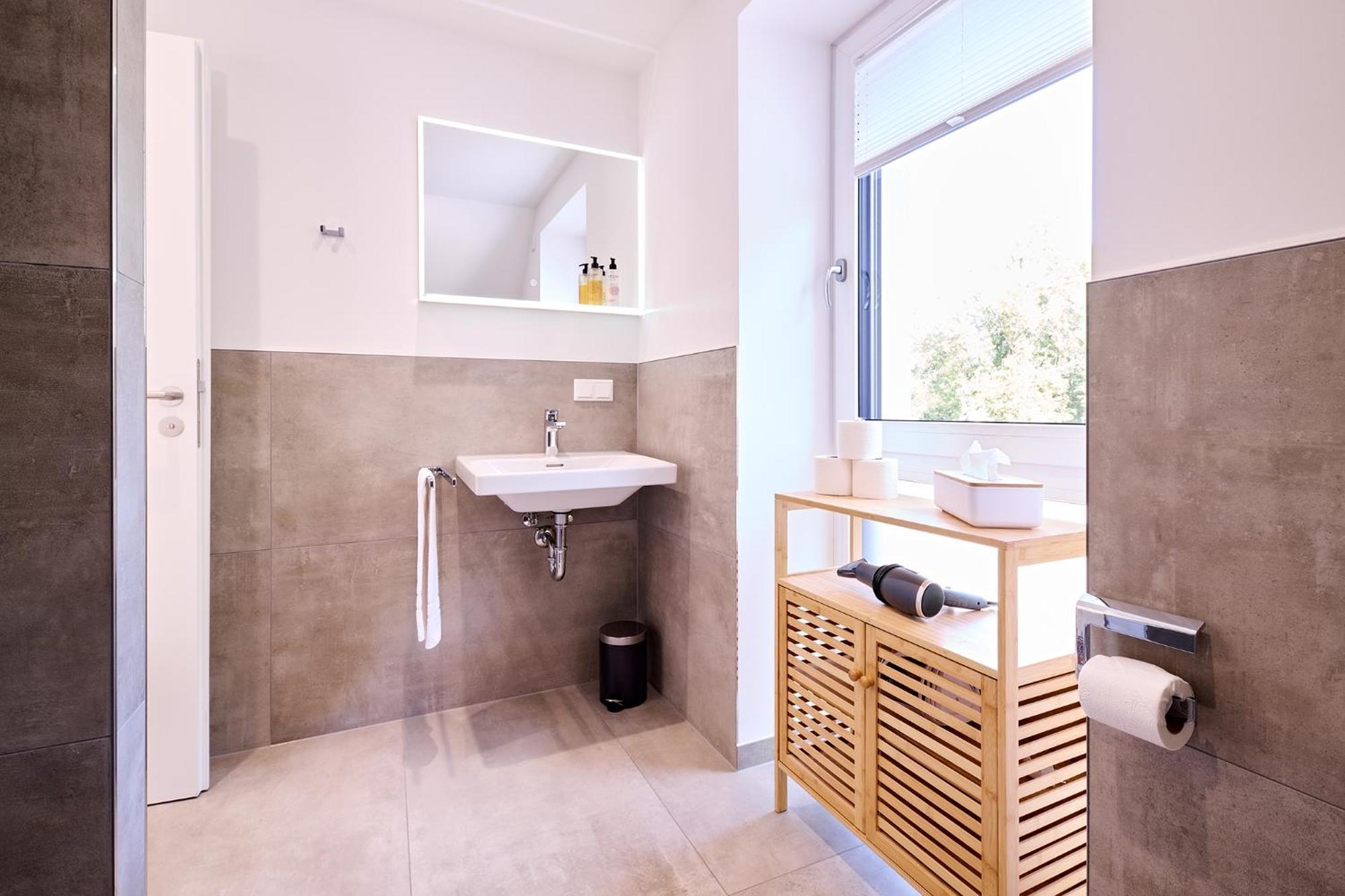 Xzllenz - 4 Schlafzimmer, Zentral, Parken, U-bahn, 2 Baeder, 4 Smart-tv, Optional Einzelbett Ferienhaus *